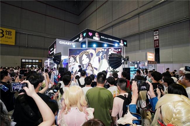 BW2025雕宅首日狂歡，技嘉AORUS夢想主場引爆電競狂潮