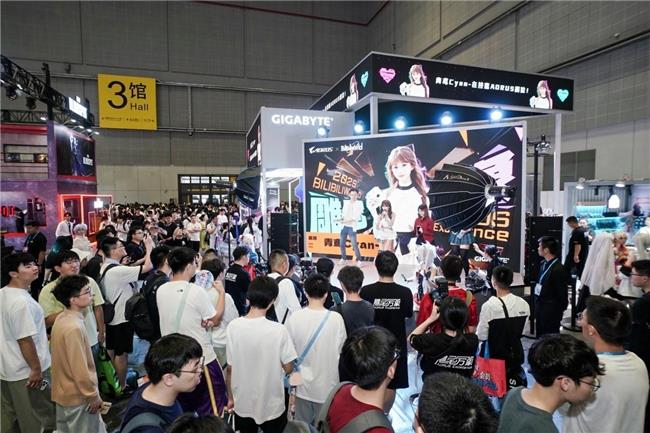 BW2025雕宅首日狂歡，技嘉AORUS夢想主場引爆電競狂潮