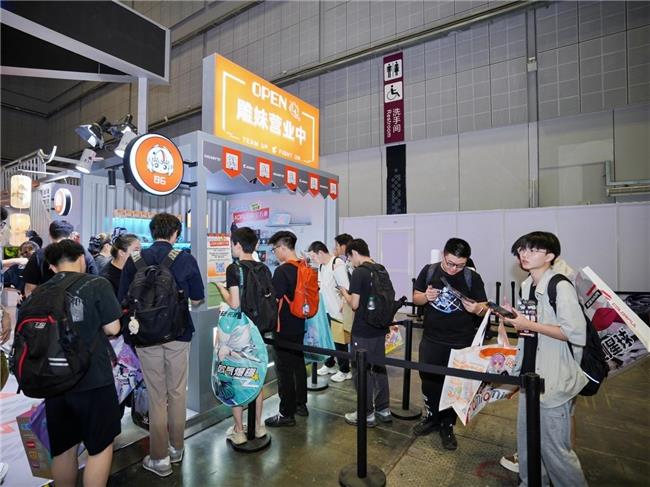 BW2025雕宅首日狂歡，技嘉AORUS夢想主場引爆電競狂潮