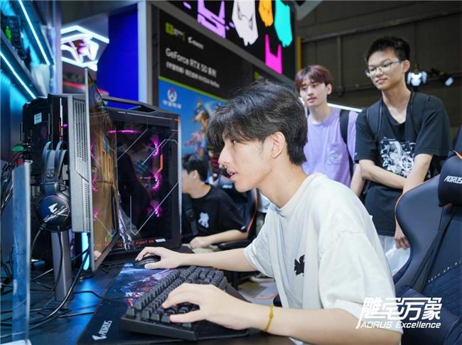 BW2025技嘉AORUS戰(zhàn)力全開，次元突破！硬核電競(jìng)引爆文化狂潮